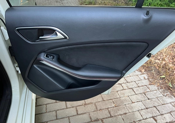 Mercedes-Benz Klasa A cena 69900 przebieg: 140000, rok produkcji 2015 z Kraków małe 667